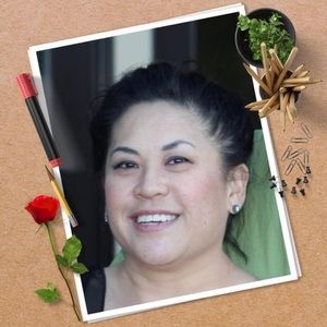 Meet your Posher, Mona